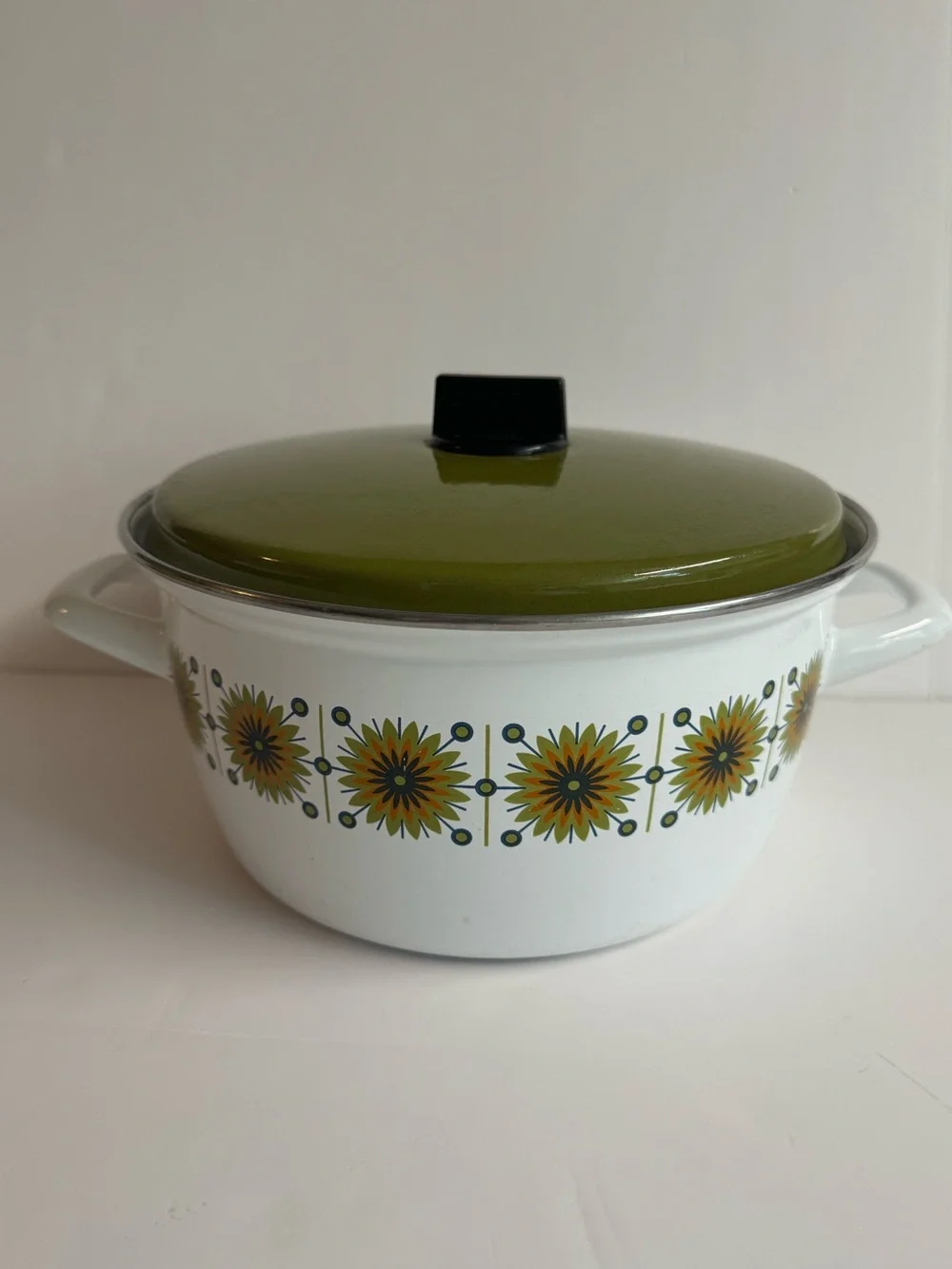 Vintage 60s White Green + Yellow Flower Universal Made in Austria Pot - lid